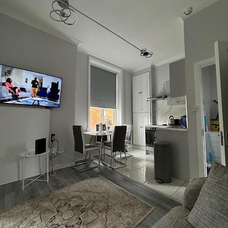 Modern 2-Bedroom Apartment-Dublin City Экстерьер фото