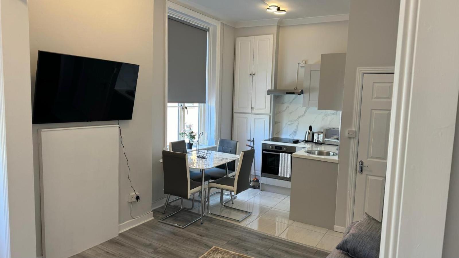 Modern 2-Bedroom Apartment-Dublin City Экстерьер фото