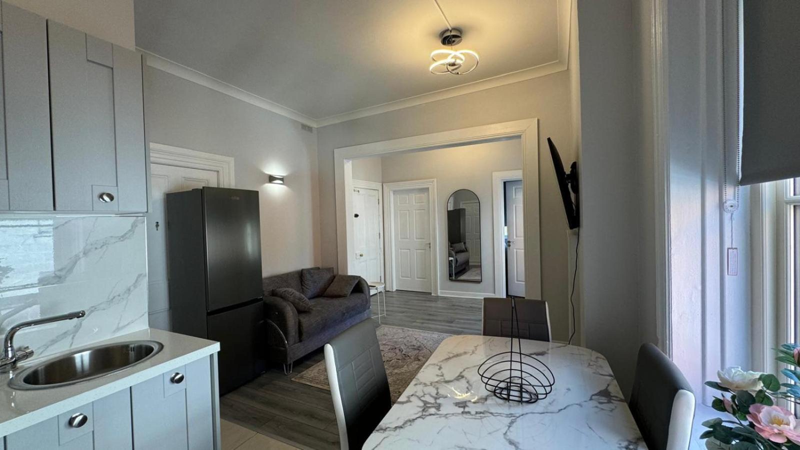 Modern 2-Bedroom Apartment-Dublin City Экстерьер фото